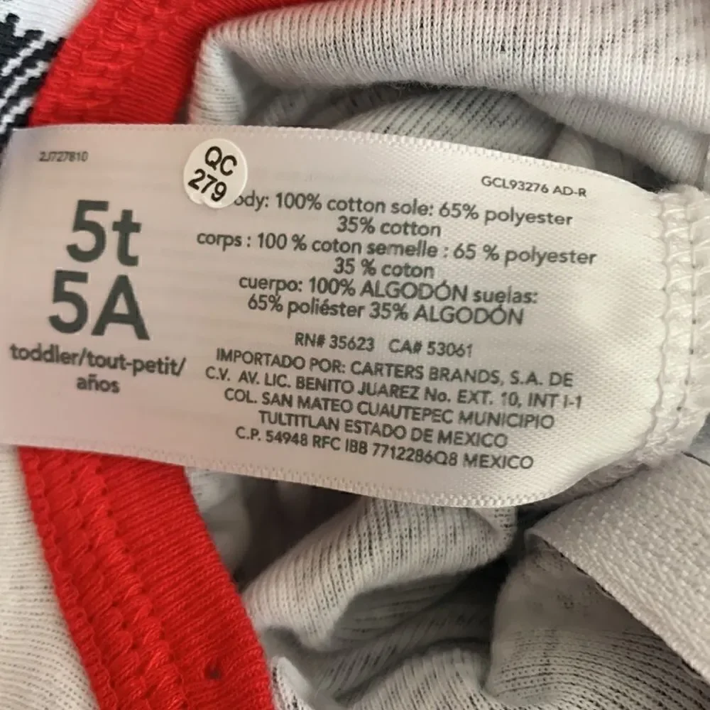 Carters 5T zip up pajamas